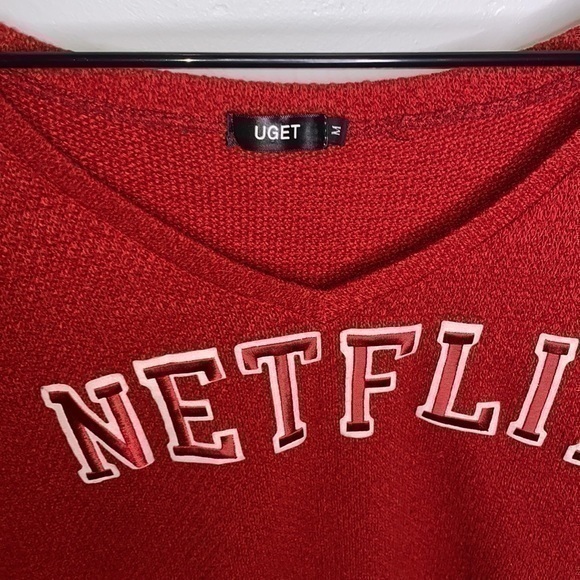 NETFLIX red long sleeve cozy boxy sweater. - Picture 6 of 8